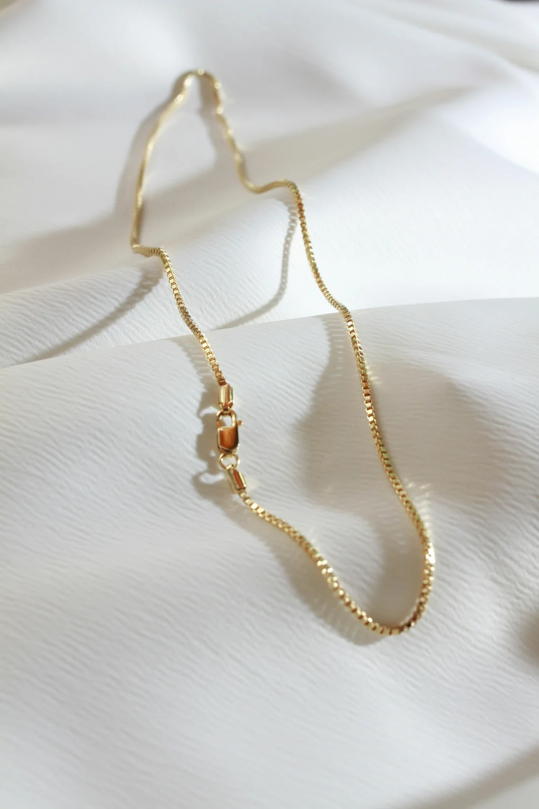 Collar dorado de referencia